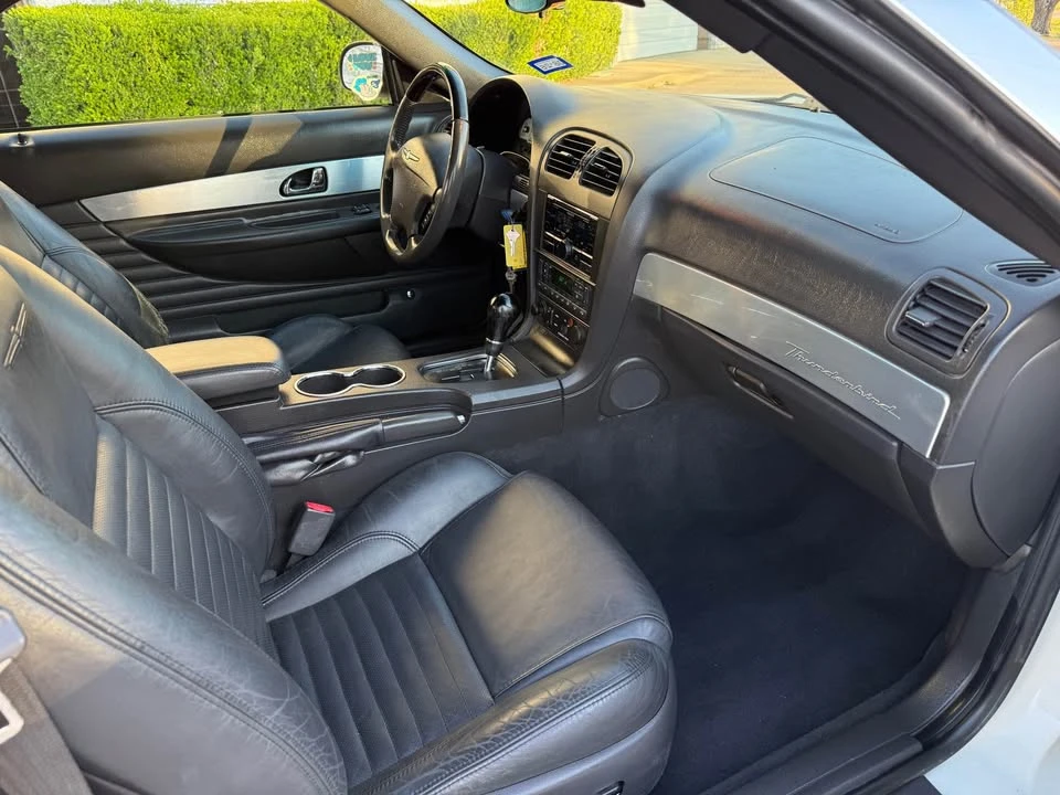 2002 Ford Thunderbird 11th Gen - Image 16 of 20