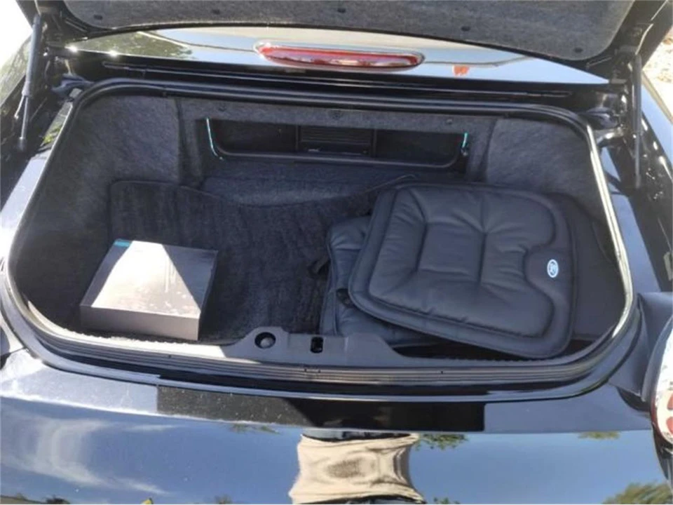 2002 Ford Thunderbird 11th Gen - Image 9 of 19
