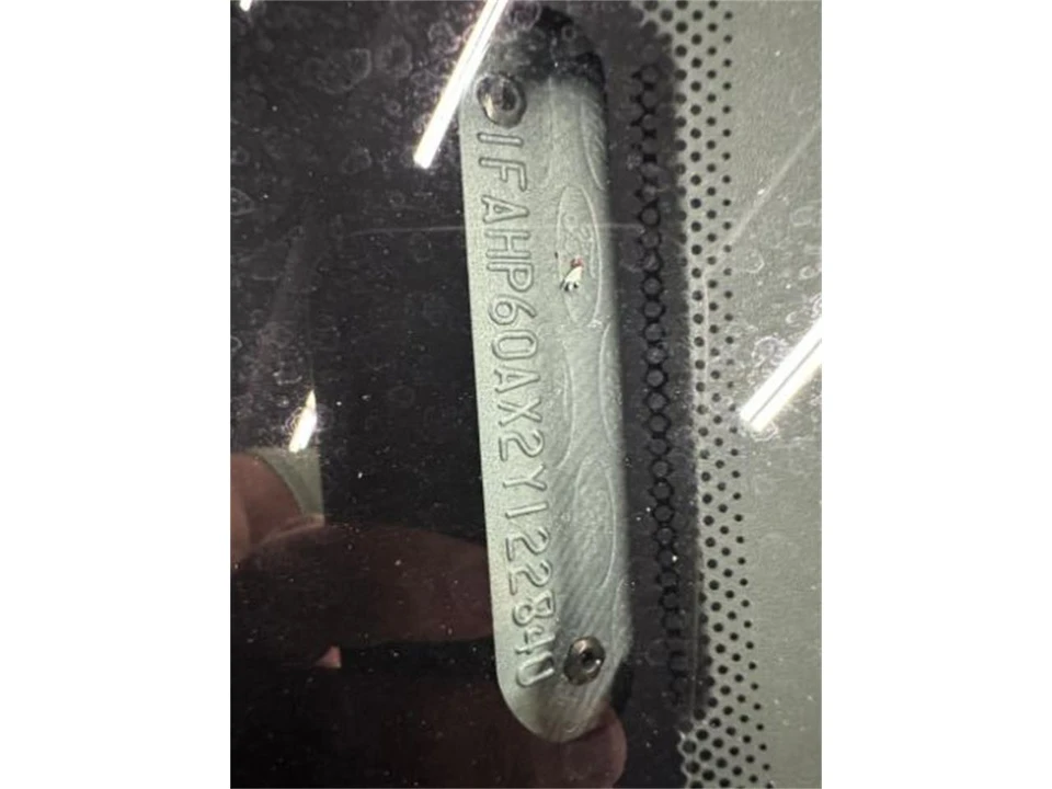 2002 Ford Thunderbird 11th Gen - Image 7 of 22