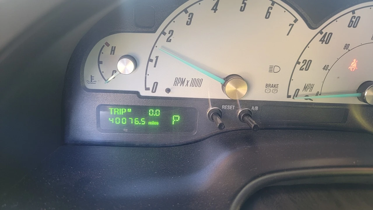 2002 Ford Thunderbird 11th Gen - Image 3 of 17