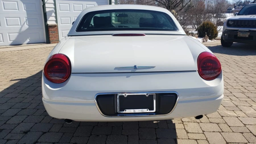 2002 Ford Thunderbird 11th Gen - Image 13 of 28