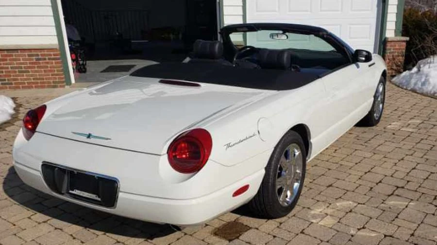 2002 Ford Thunderbird 11th Gen - Image 21 of 28