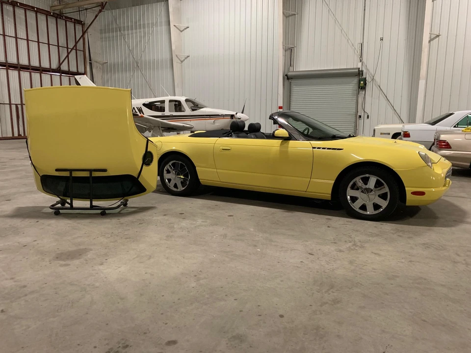 2002 Ford Thunderbird 11th Gen - Image 2 of 31