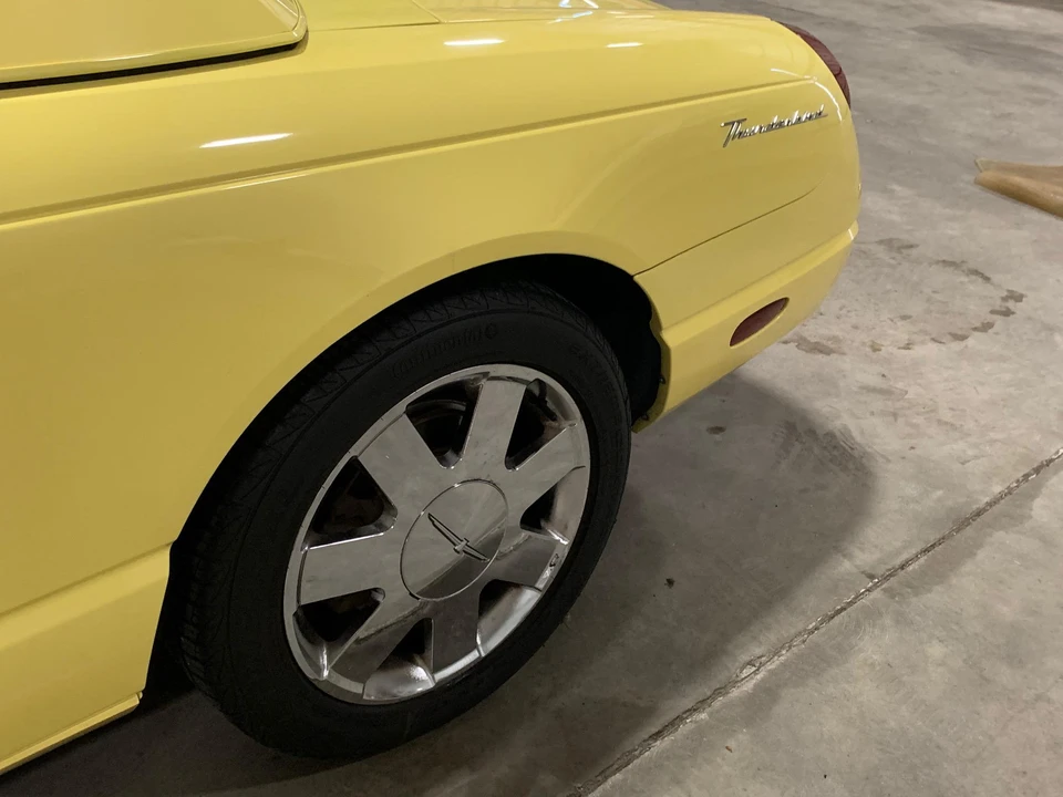 2002 Ford Thunderbird 11th Gen - Image 22 of 31