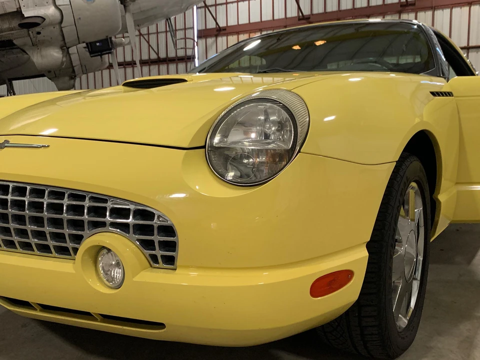2002 Ford Thunderbird 11th Gen - Image 12 of 31