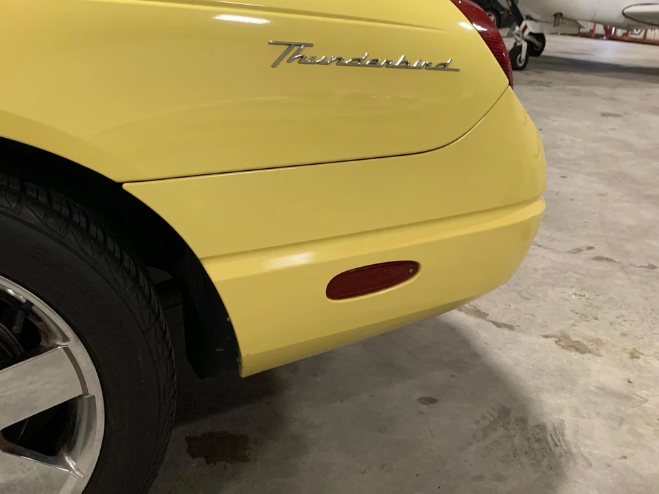 2002 Ford Thunderbird 11th Gen - Image 23 of 31