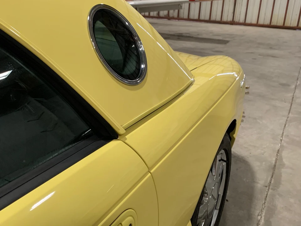 2002 Ford Thunderbird 11th Gen - Image 20 of 31