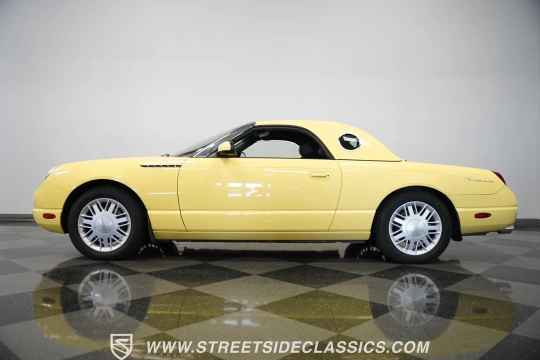 2002 Ford Thunderbird 11th Gen - Image 3 of 12