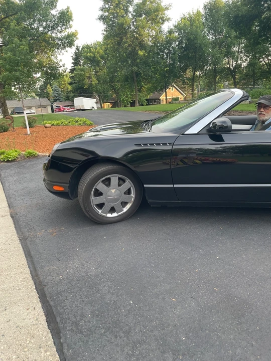 2002 Ford Thunderbird 11th Gen - Image 4 of 8