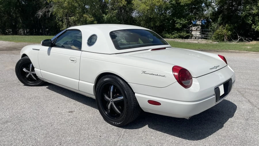 2002 Ford Thunderbird 11th Gen - Image 3 of 23
