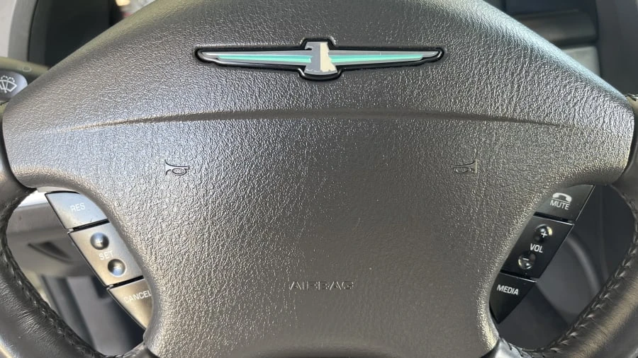 2002 Ford Thunderbird 11th Gen - Image 7 of 23