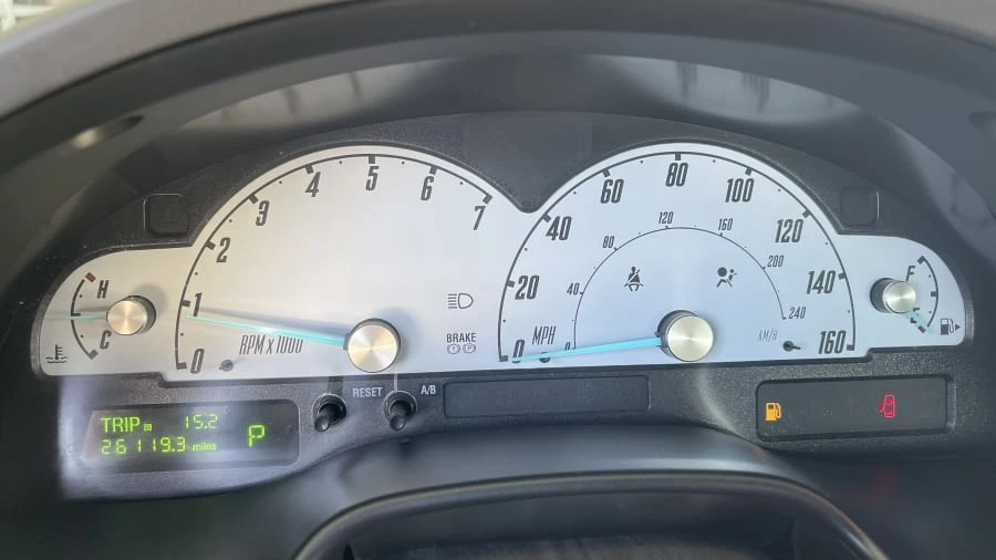 2002 Ford Thunderbird 11th Gen - Image 18 of 23