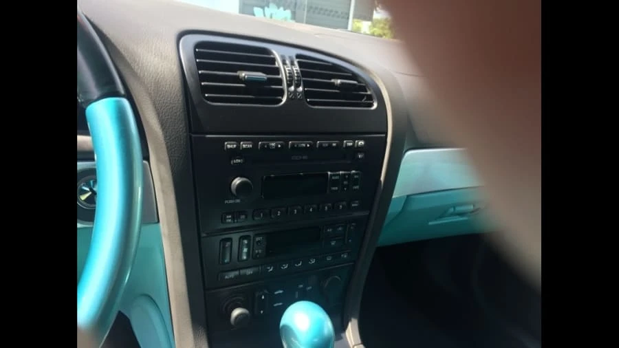 2002 Ford Thunderbird 11th Gen - Image 4 of 11