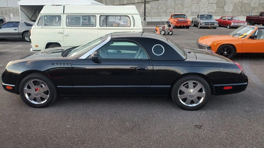 2002 Ford Thunderbird 11th Gen - Image 2 of 13