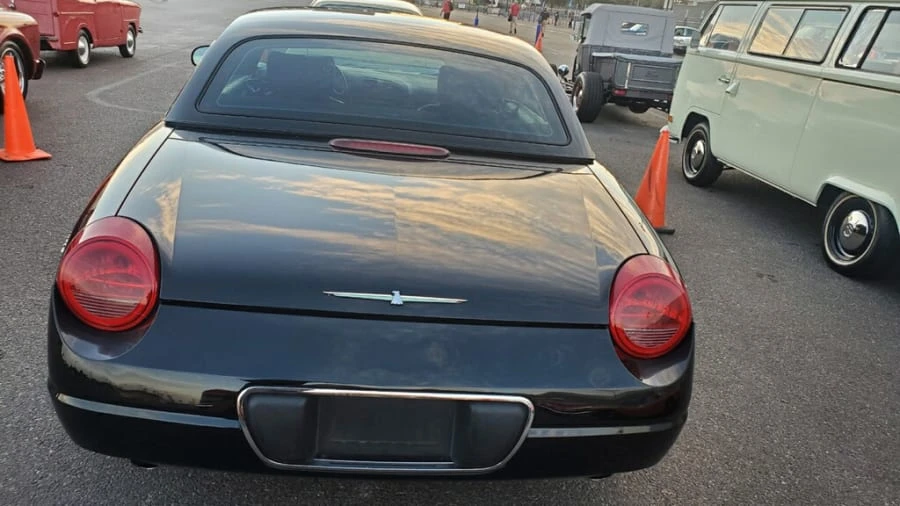 2002 Ford Thunderbird 11th Gen - Image 9 of 13
