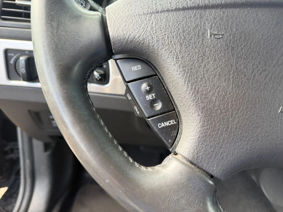 2002 Ford Thunderbird 11th Gen - Image 13 of 22