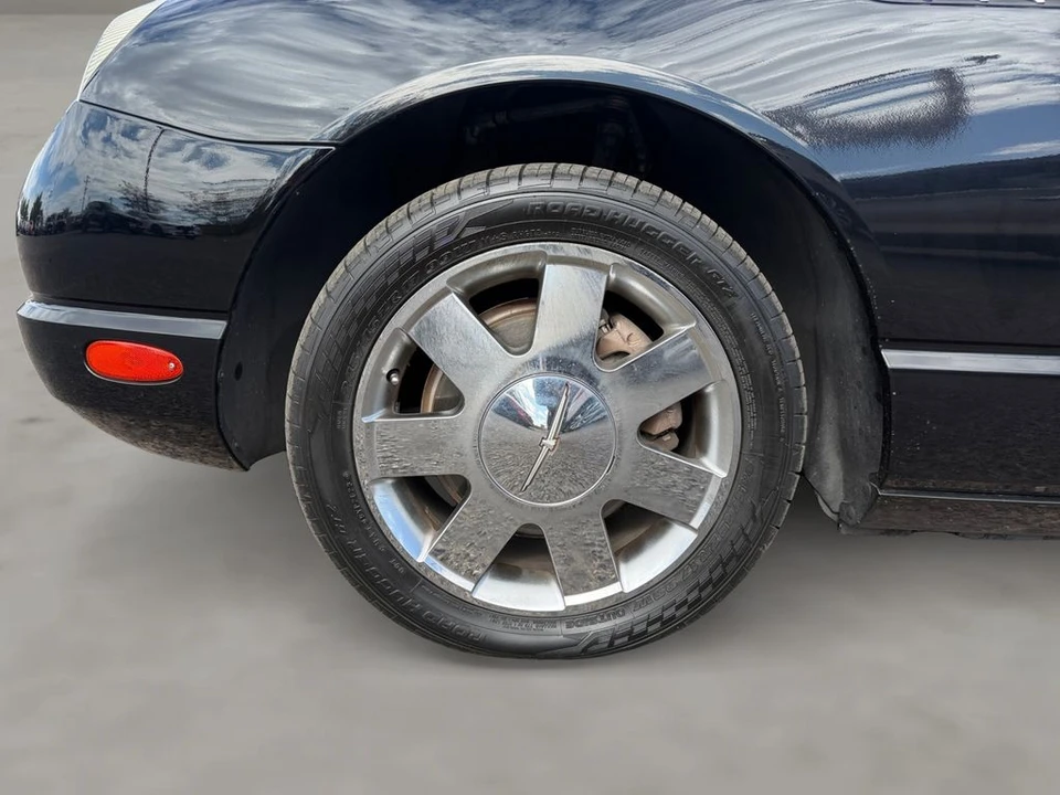 2002 Ford Thunderbird 11th Gen - Image 19 of 22