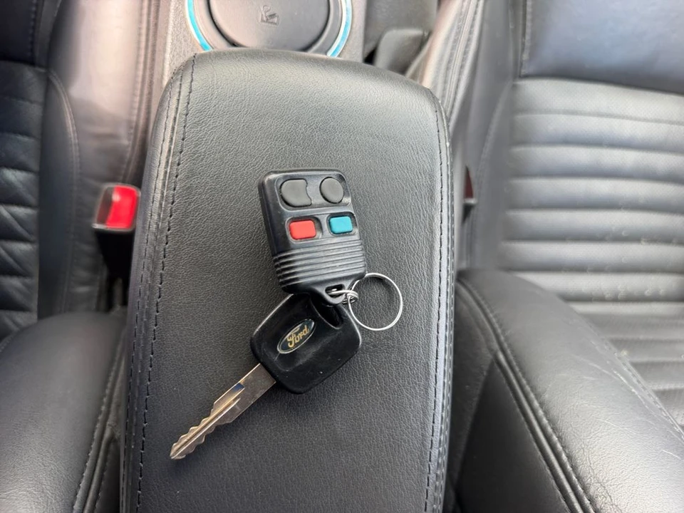 2002 Ford Thunderbird 11th Gen - Image 21 of 22