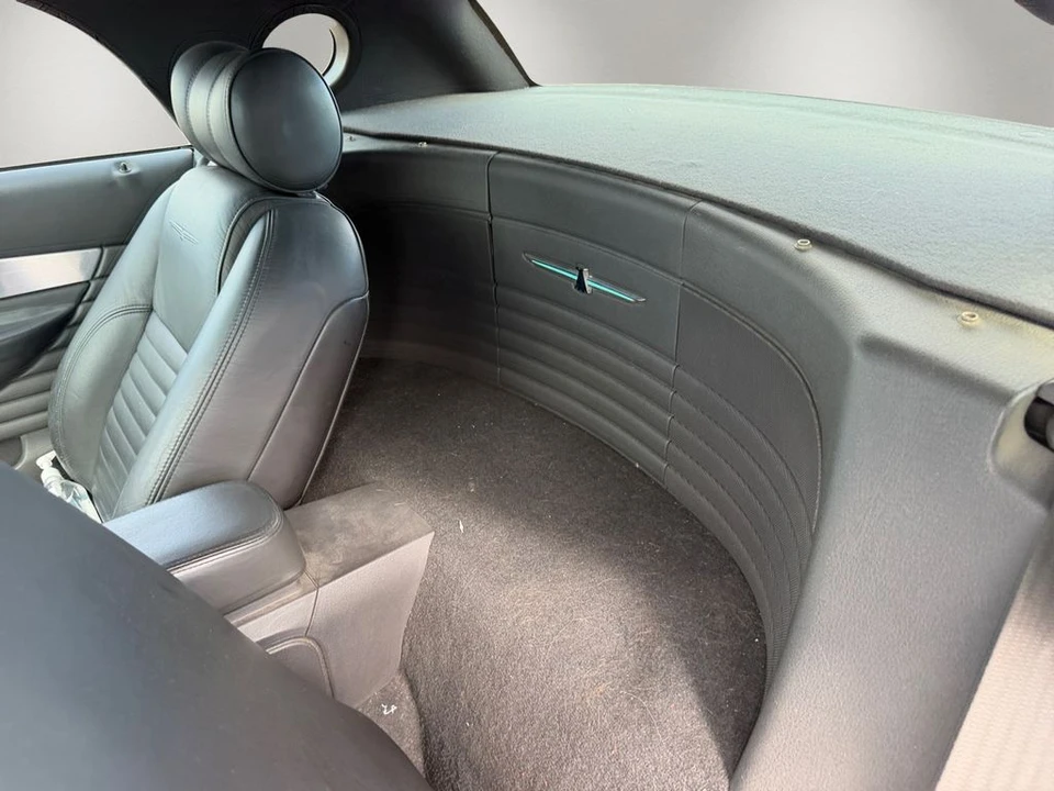 2002 Ford Thunderbird 11th Gen - Image 11 of 22