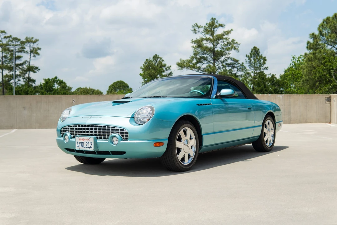 2002 Ford Thunderbird 11th Gen - Image 3 of 31