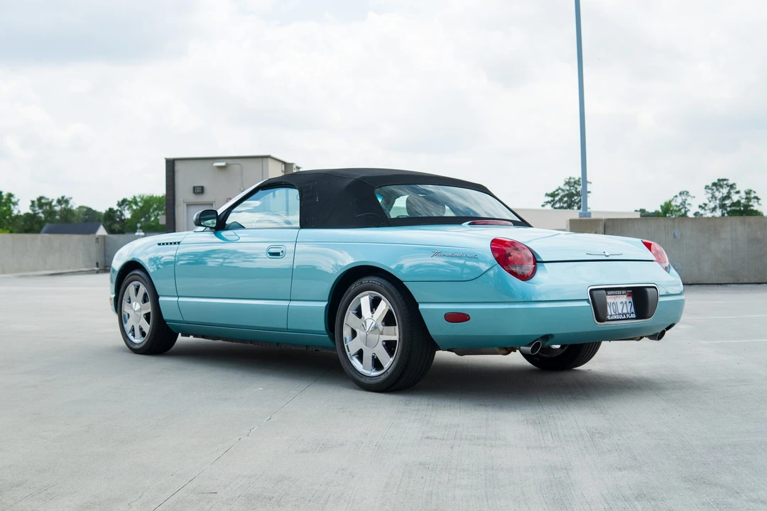 2002 Ford Thunderbird 11th Gen - Image 13 of 31