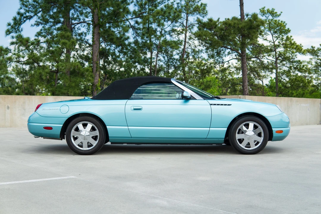 2002 Ford Thunderbird 11th Gen - Image 8 of 31