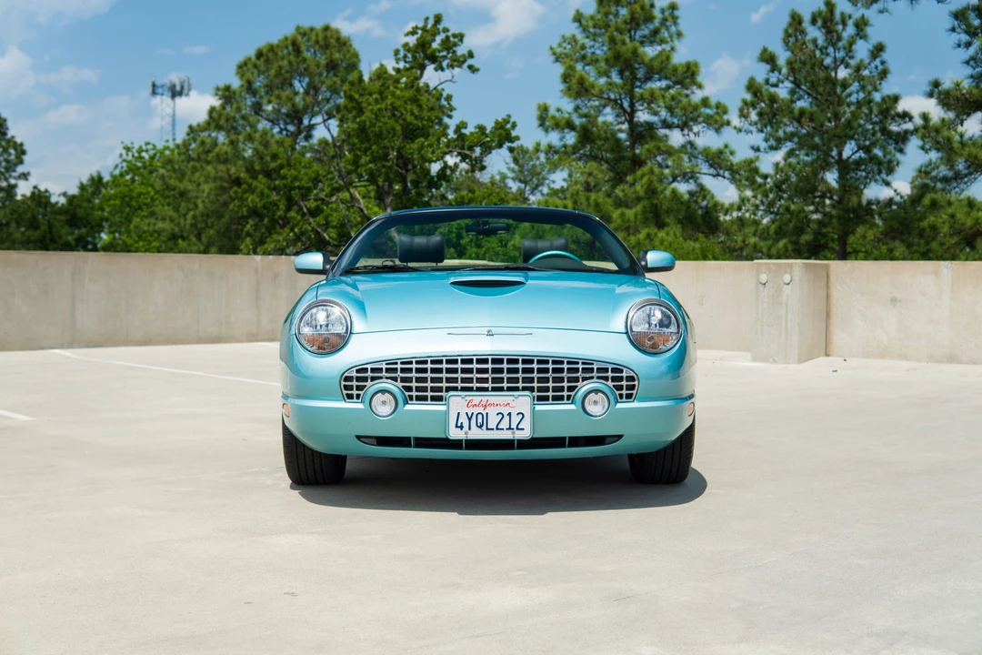 2002 Ford Thunderbird 11th Gen - Image 19 of 31