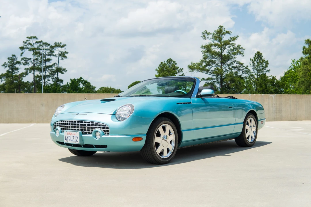 2002 Ford Thunderbird 11th Gen - Image 16 of 31