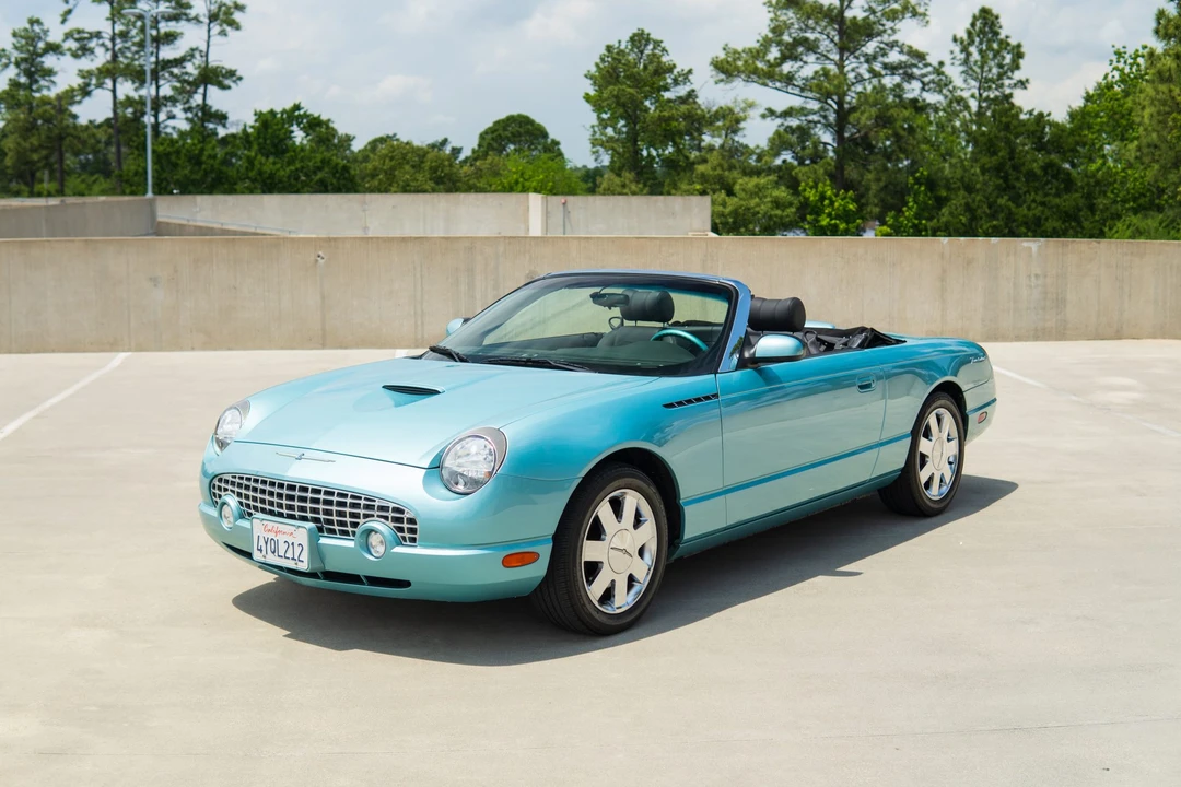 2002 Ford Thunderbird 11th Gen - Image 17 of 31