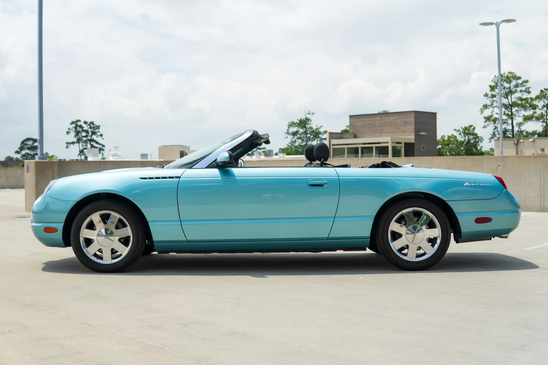 2002 Ford Thunderbird 11th Gen - Image 29 of 31