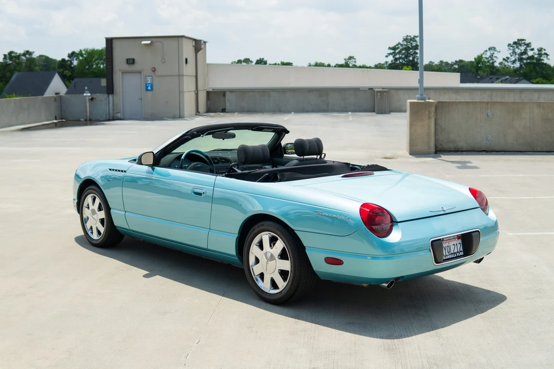 2002 Ford Thunderbird 11th Gen - Image 28 of 31