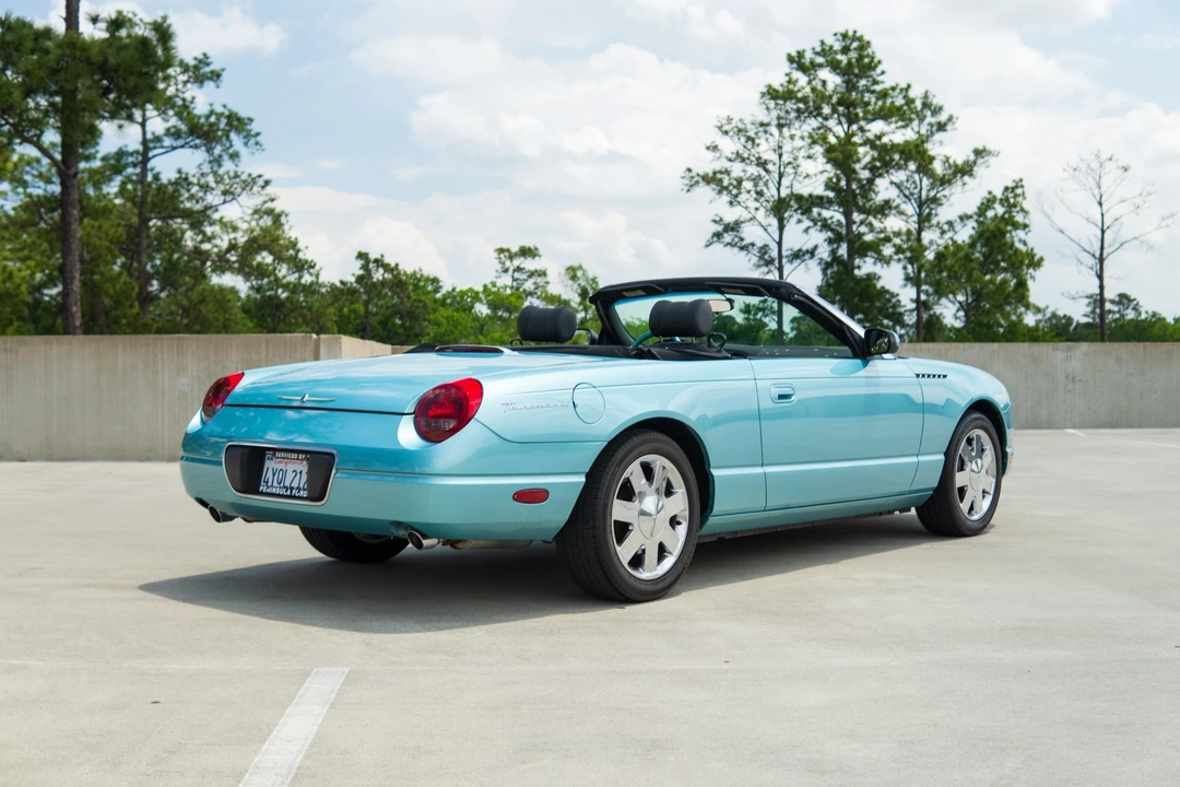 2002 Ford Thunderbird 11th Gen - Image 24 of 31