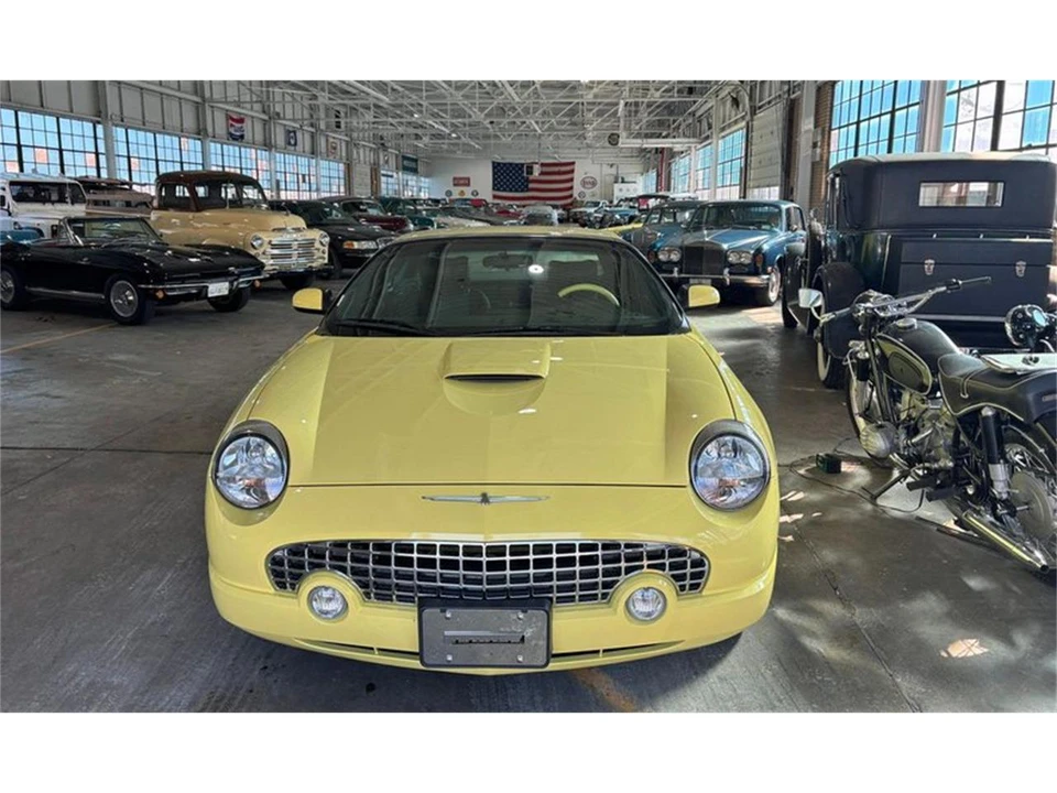 2002 Ford Thunderbird 11th Gen - Image 16 of 31