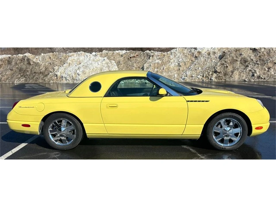 2002 Ford Thunderbird 11th Gen - Image 2 of 31