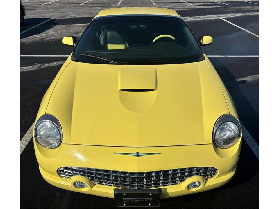 2002 Ford Thunderbird 11th Gen - Image 13 of 31
