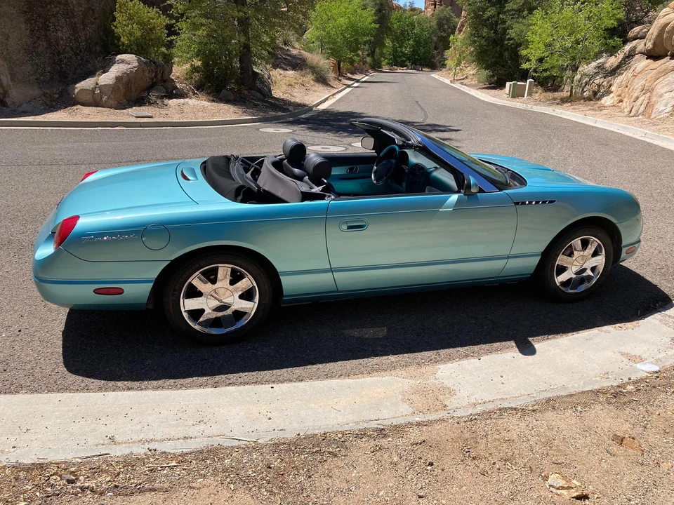 2002 Ford Thunderbird 11th Gen - Image 11 of 29