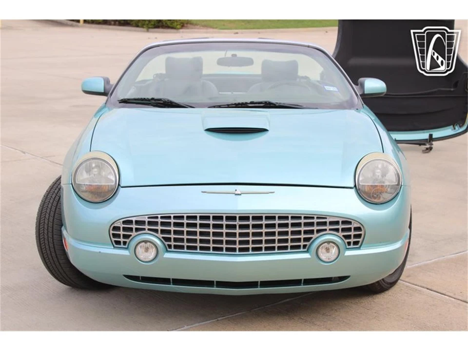 2002 Ford Thunderbird 11th Gen - Image 11 of 31