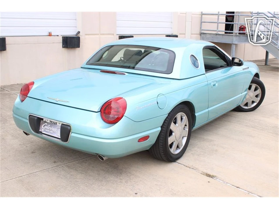 2002 Ford Thunderbird 11th Gen - Image 16 of 31