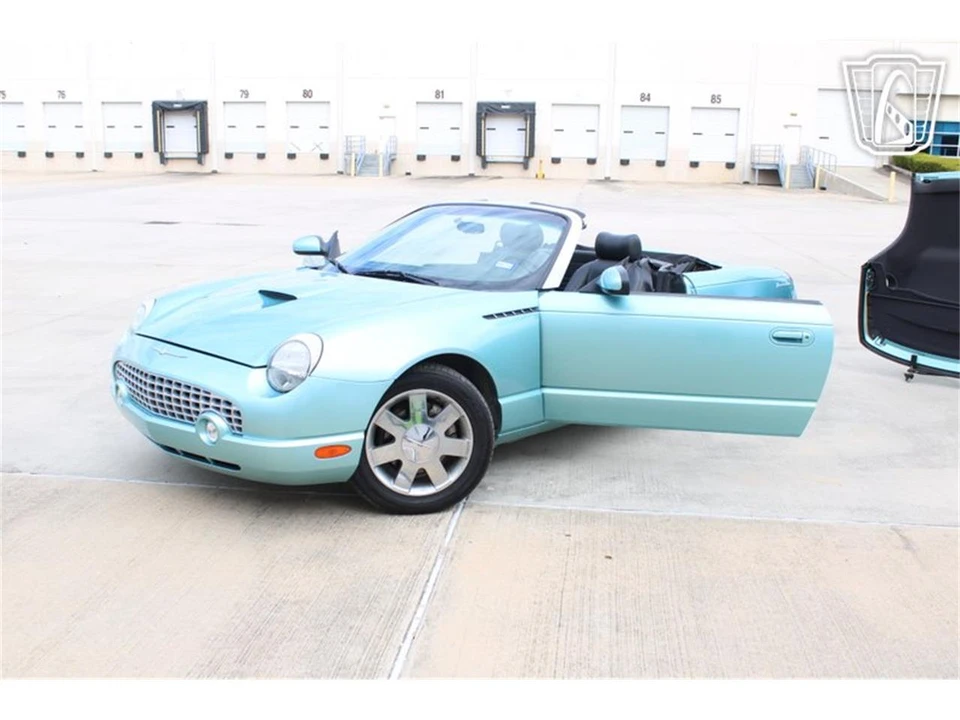 2002 Ford Thunderbird 11th Gen - Image 22 of 31