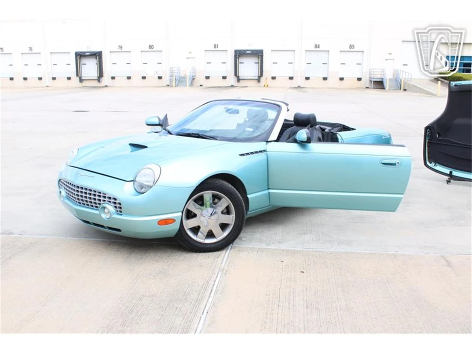2002 Ford Thunderbird 11th Gen - Image 23 of 31