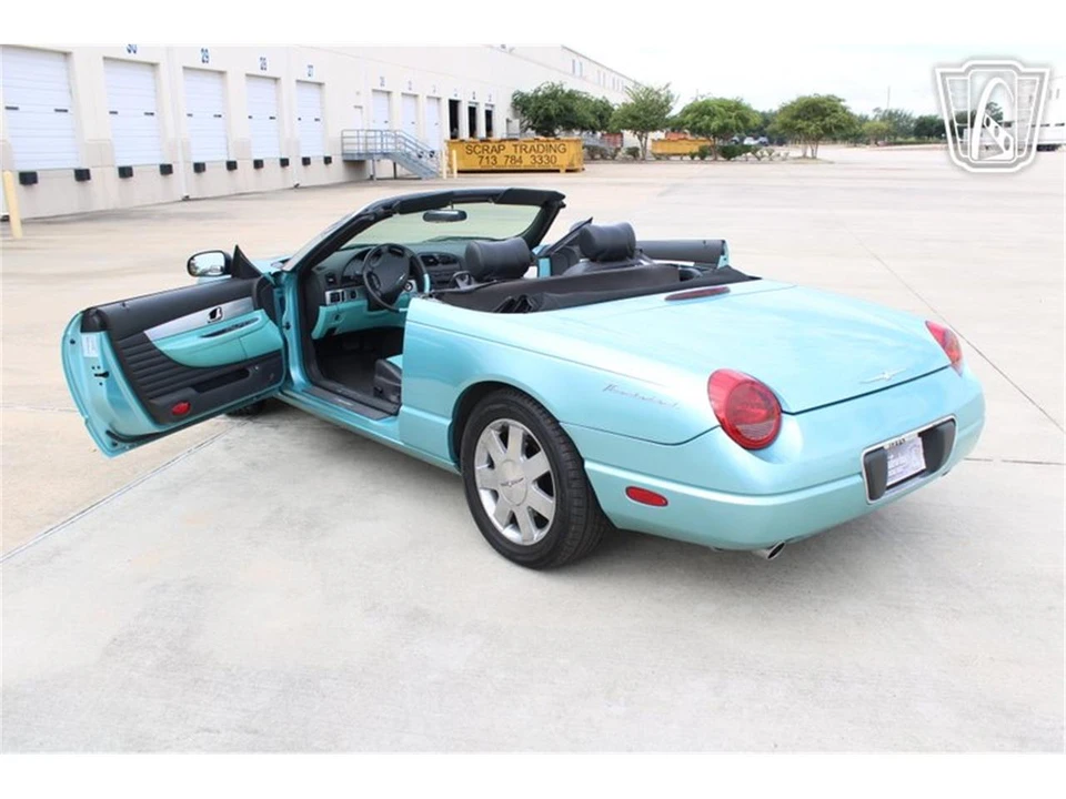 2002 Ford Thunderbird 11th Gen - Image 24 of 31