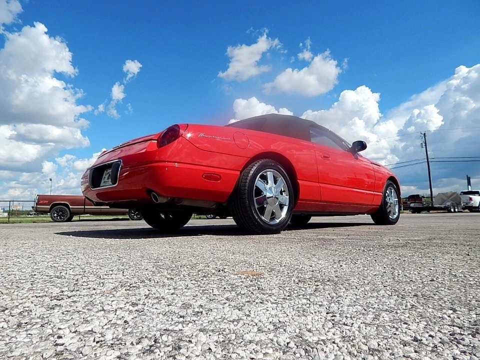 2002 Ford Thunderbird 11th Gen - Image 19 of 27