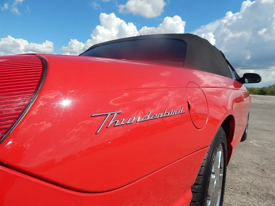 2002 Ford Thunderbird 11th Gen - Image 21 of 27