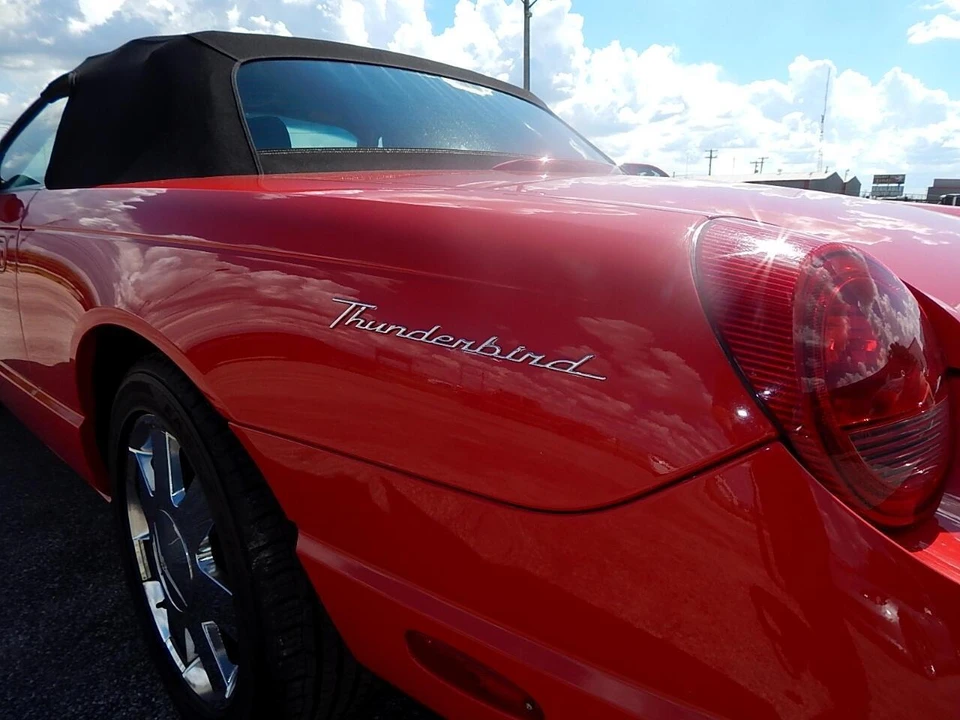 2002 Ford Thunderbird 11th Gen - Image 24 of 27