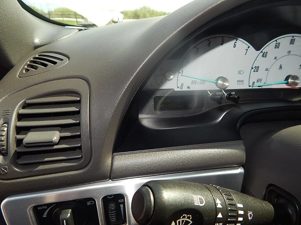 2002 Ford Thunderbird 11th Gen - Image 25 of 27