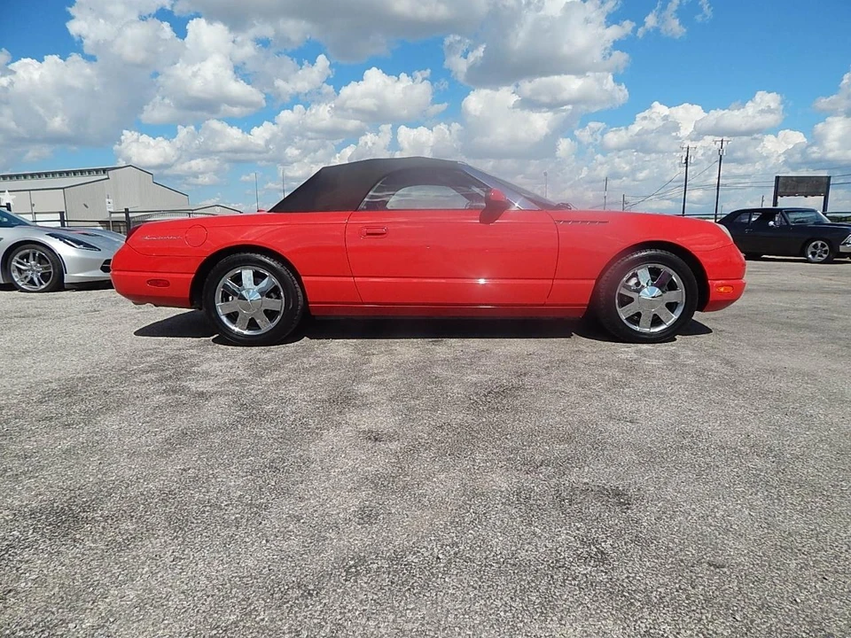 2002 Ford Thunderbird 11th Gen - Image 17 of 27