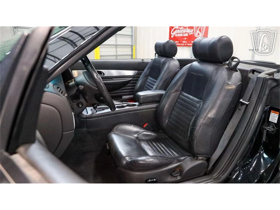 2002 Ford Thunderbird 11th Gen - Image 12 of 31