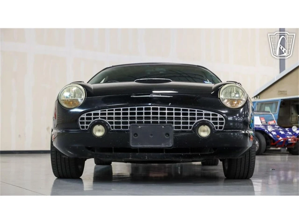 2002 Ford Thunderbird 11th Gen - Image 27 of 31