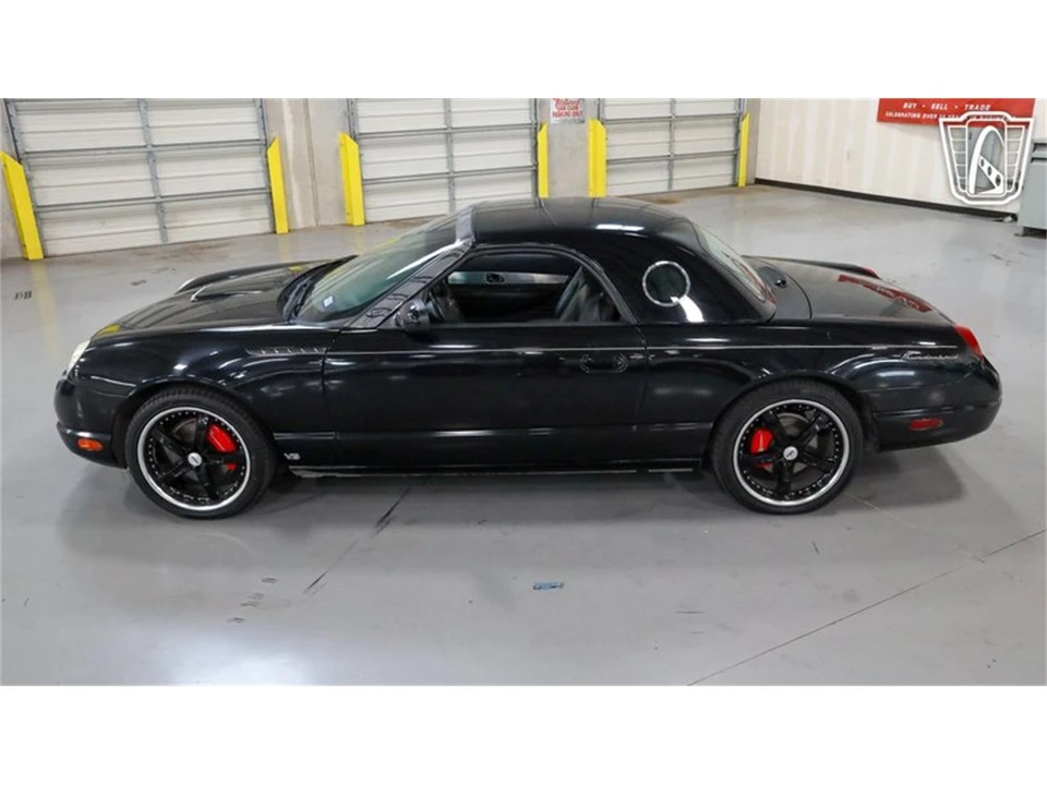 2002 Ford Thunderbird 11th Gen - Image 28 of 31