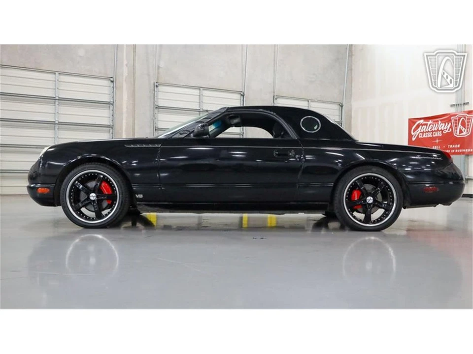 2002 Ford Thunderbird 11th Gen - Image 29 of 31